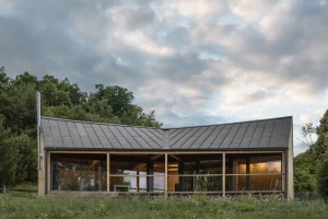 NEW HOW architects designs charming weekend house in Bohemian Paradise